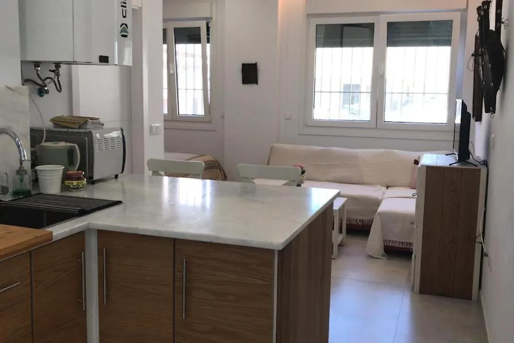 Estudio Moderno, Coqueto, Centrico Y Muy Funcional Tarifa 0*,
