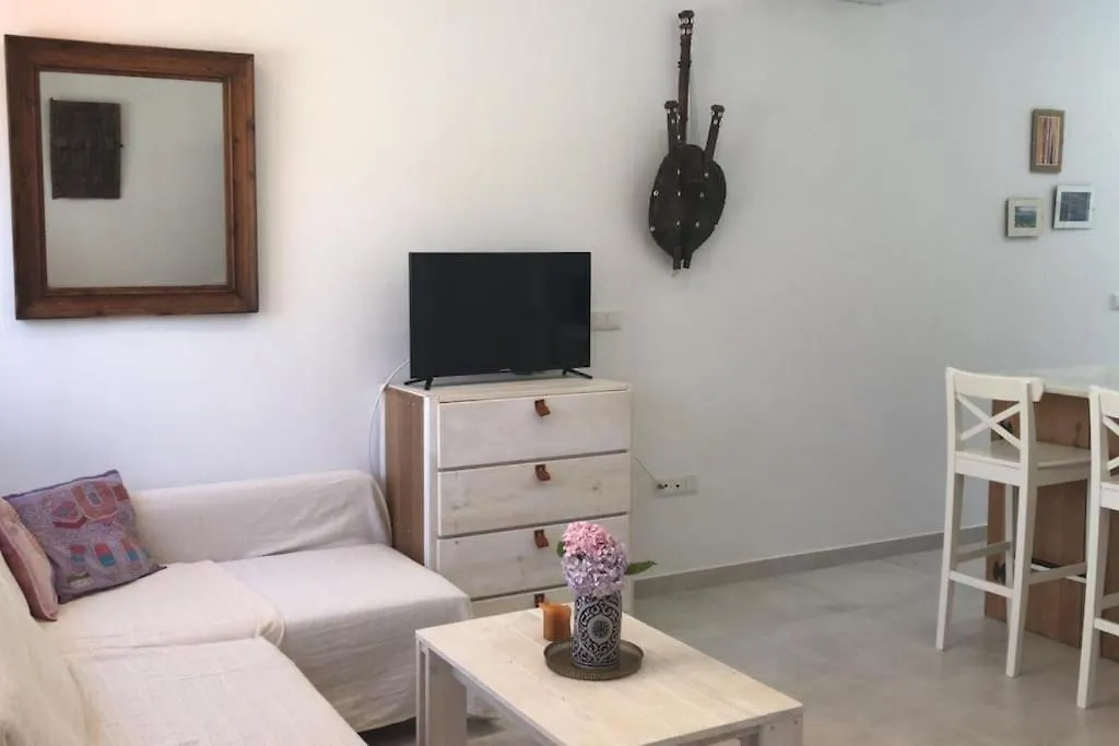Estudio Moderno, Coqueto, Centrico Y Muy Funcional Tarifa
